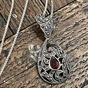 VINTAGE MARCASITE EDWARDIAN STERLING 925 pendant and chain, red garnet